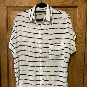 White Birch short sleeve blouse. Size XL